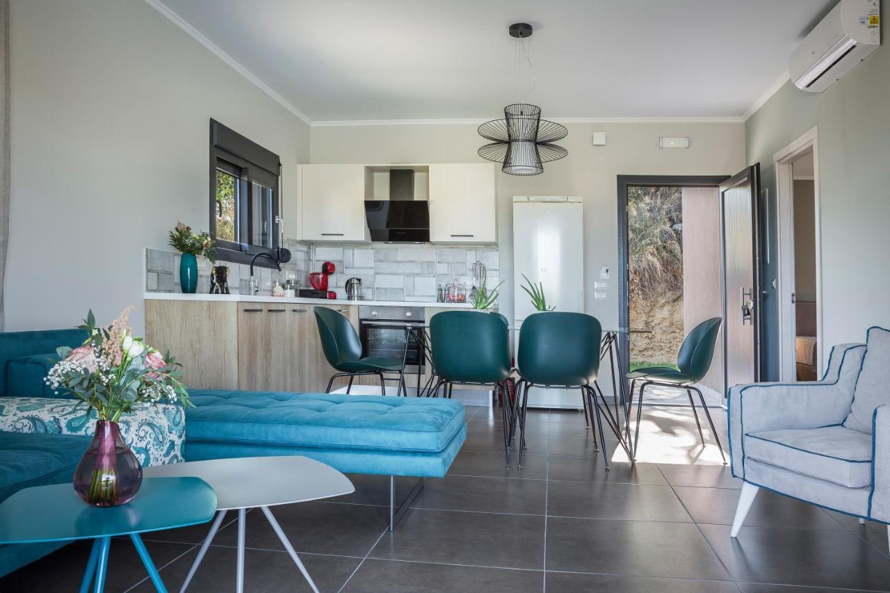 Onar - Luxury Villas อาร์กอสโตลี ภายนอก รูปภาพ