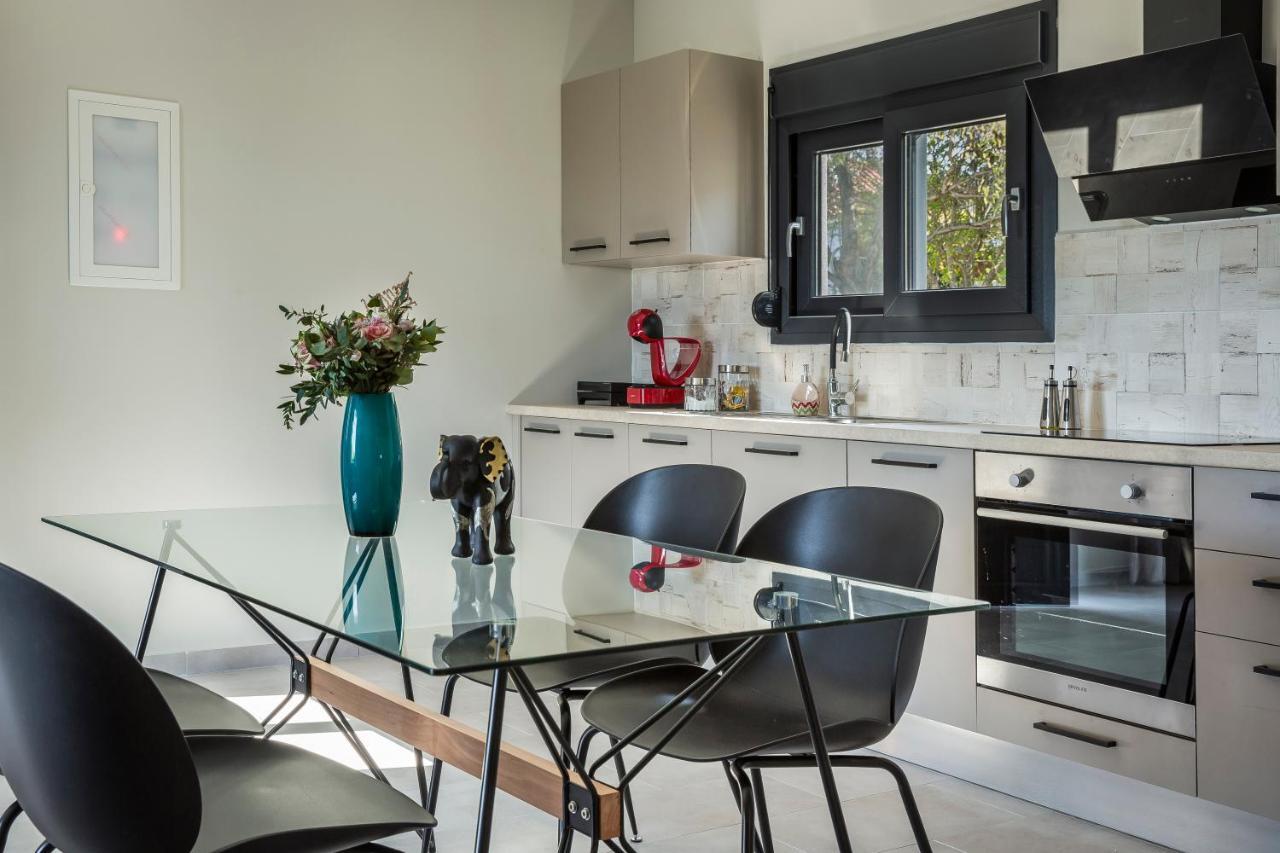 Onar - Luxury Villas อาร์กอสโตลี ภายนอก รูปภาพ