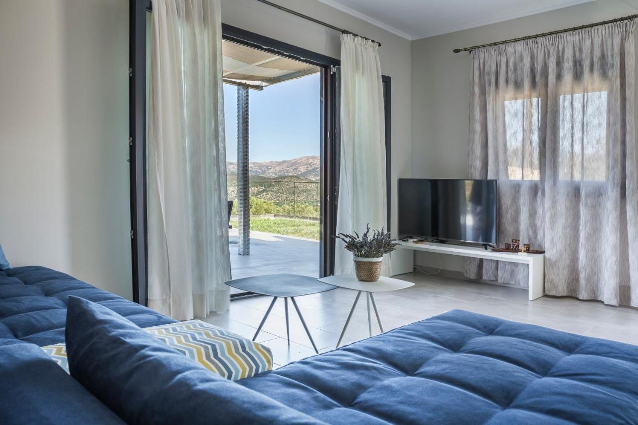 Onar - Luxury Villas อาร์กอสโตลี ภายนอก รูปภาพ